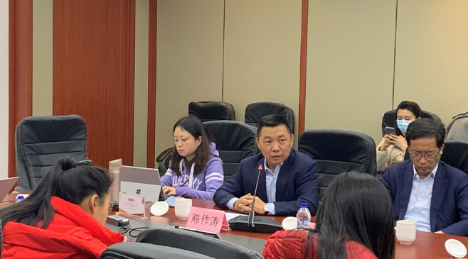 尊龙凯时董事长陈作涛受邀参加张江示范区十周年座谈会